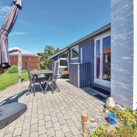 Feriehus Two-bedroom Holiday In